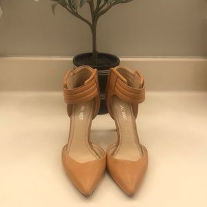 Nine West Chanterelle Heel size 6.5